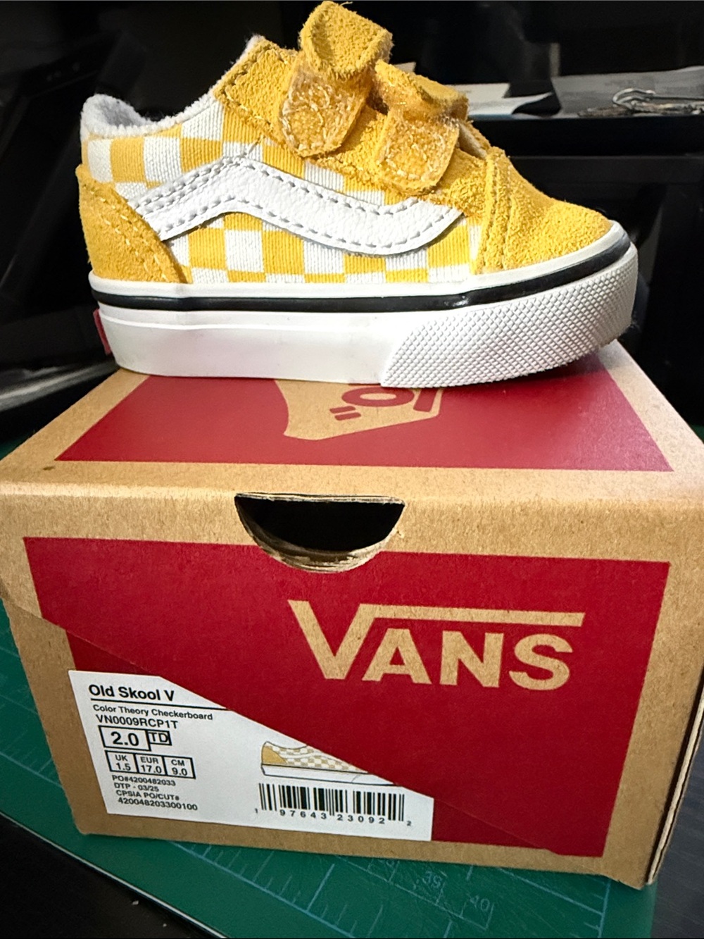 Vans Kids Old Skool V Yellow Checkerboard Velcro Sneakers